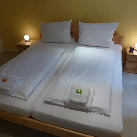 Lv Rooms&apartments Am Lützowplatz